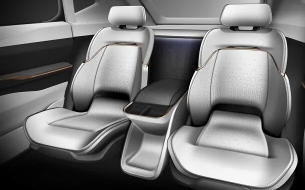 طرح مفهومی خودروی تمام‌الکتریکی کرایسلر ایرفلو