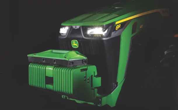 تراکتور خودران الکتریکی جان دیر