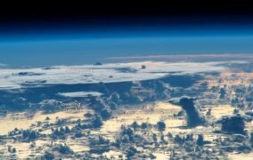 ابرهای زمین از نگاه ایستگاه فضایی بین‌المللی