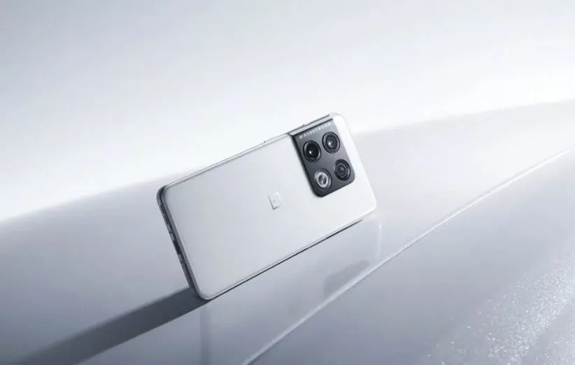 گوشی‌های سفید رنگ