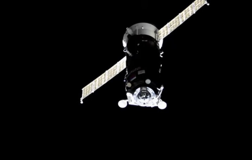 نزدیک شدن فضاپیمای باری پروگرس 80 به ایستگاه فضایی