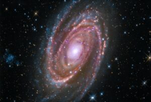 کهکشان M81 در فاصله‌ی 12 میلیون سال نوری از زمین