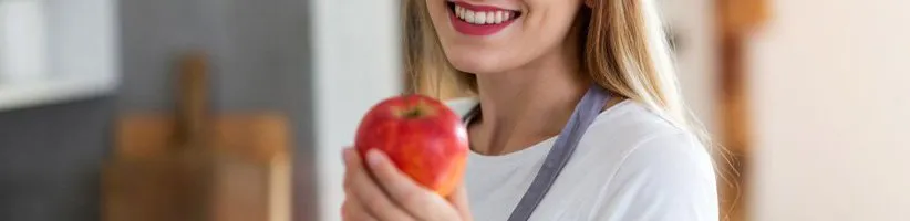 خوردن سیب قبل از خواب مفید است یا مضر؟