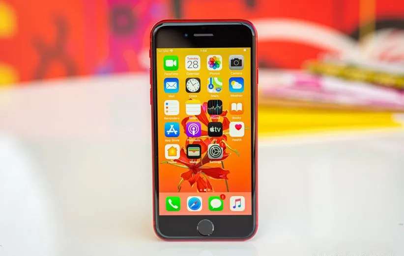 آیفون SE 3