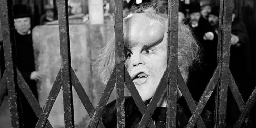 مرد فیل نما