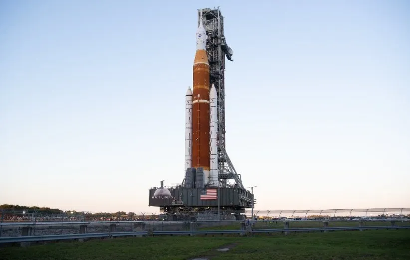 سامانه‌ی پرتاب فضایی در سکوی پرتاب مرکز فضایی کندی ناسا