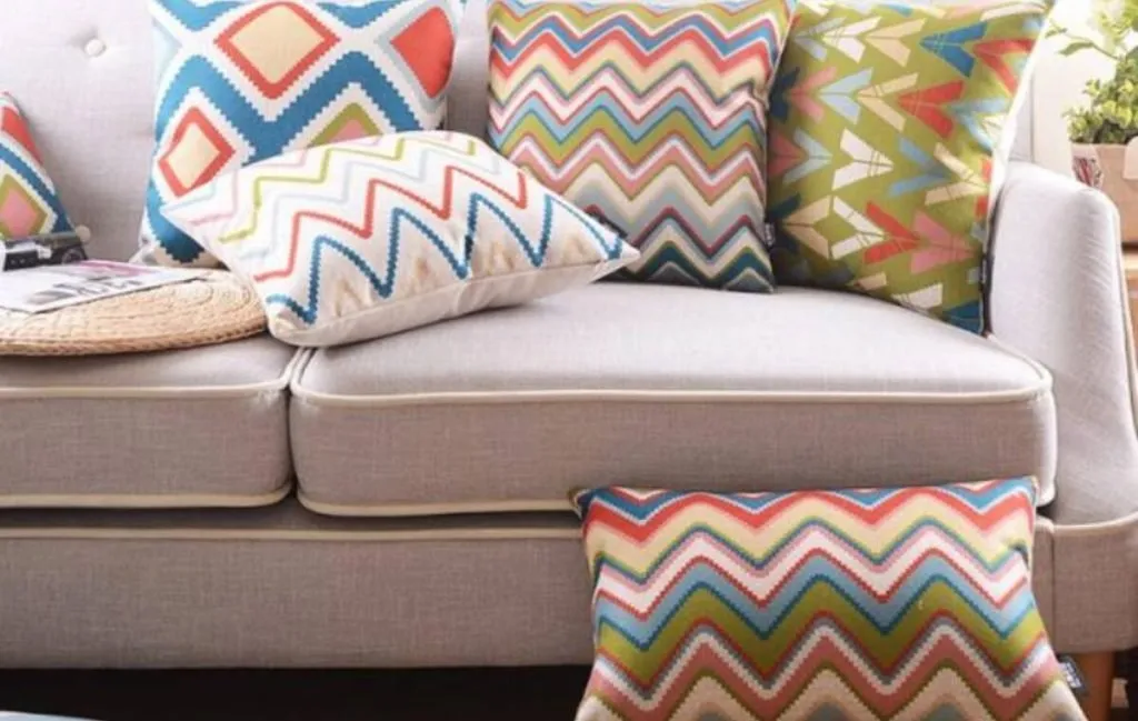 بالشتک‌ها و کوسن‌های جدید را برای مبلمان خود انتخاب کنید