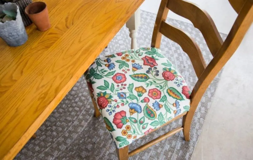 روکش مبلمان را عوض کنید