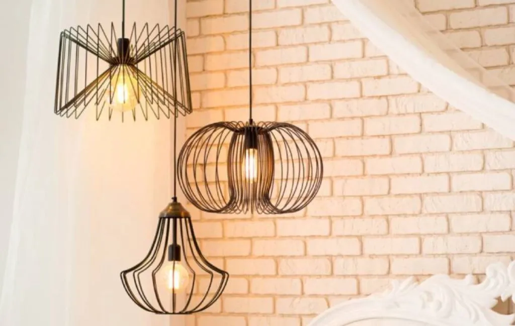 چراغ‌های رنگی و زیبا را به محیط خانه خود بیاورید