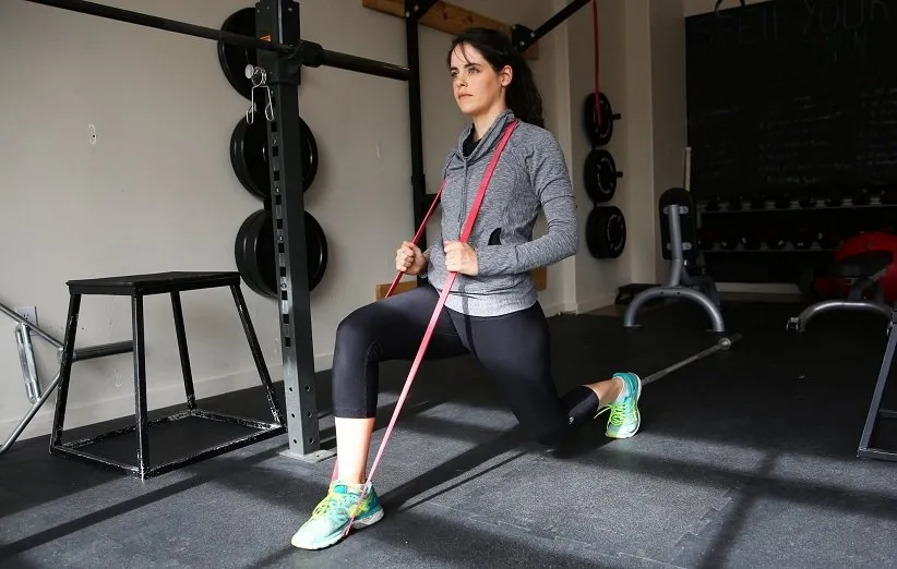 برنامه‌ی تمرینی 31 روزه با استفاده از کش‌های ورزشی