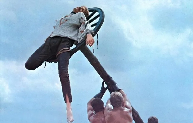 مردی بر پشت اسب