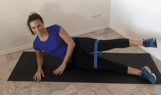 بالا آوردن پاها از بغل