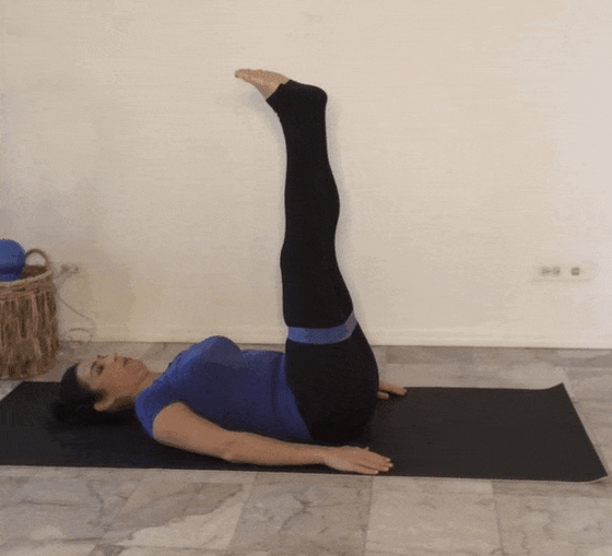 بالا بردن و باز و بسته کردن پاها