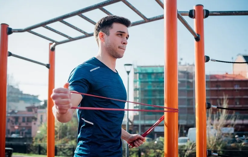 حرکات را به‌درستی و به‌آرامی انجام دهید