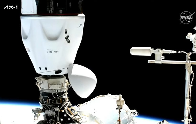 اتصال فضاپیمای سرنشین‌دار دراگون اسپیس‌ایکس به ایستگاه فضایی در مأموریت Ax-1