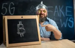 نگاهی به 6 تئوری توطئه مطرح درباره بیت‌کوین و ارزهای دیجیتال