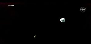 کپسول سرنشین‌دار دراگون ایندور در مأموریت Ax-1 و ماه نیمه