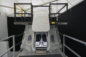 فضاپیمای سرنشین دار دراگون اسپیس‌ایکس برای مأموریت آکس-1 آماده می‌شود
