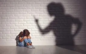 راه‌های کنترل خشم در برابر کودکان