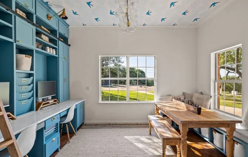 نصب کاغذ دیواری ریزنقش