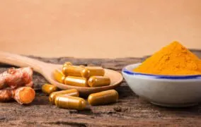 آشنایی با عوارض زردچوبه