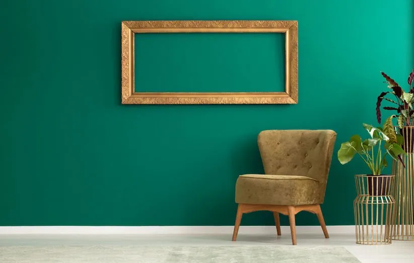 قاب‌های قدیمی و خالی