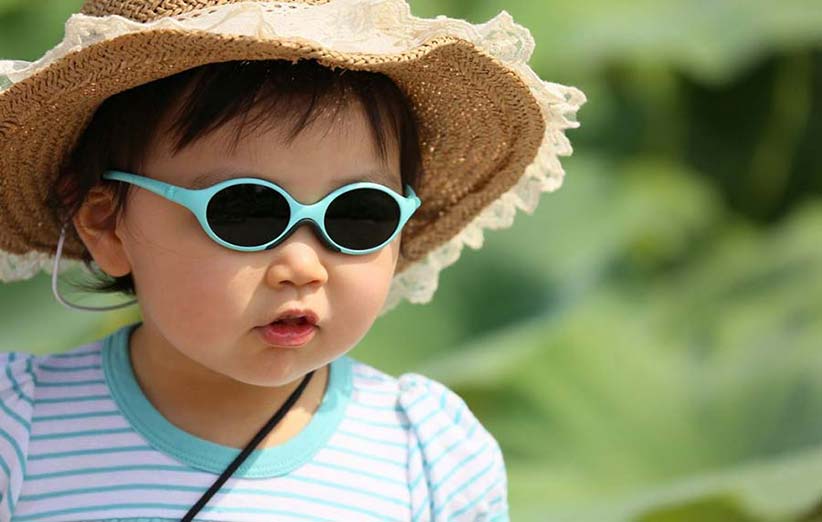 عینک آفتابی تجویز شده توسط پزشک برای کودک