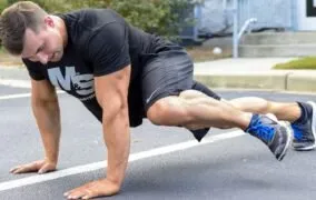 چگونه یک برنامه‌ی ورزشی برای تمرین با وزن بدن آماده کنیم؟