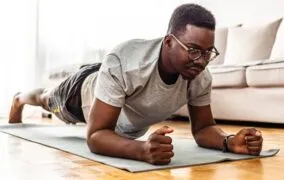 بهترین شیوه‌‌های تمرینی که حتی در کوچک‌ترین آپارتمان‌ها هم می‌توانید انجام دهید