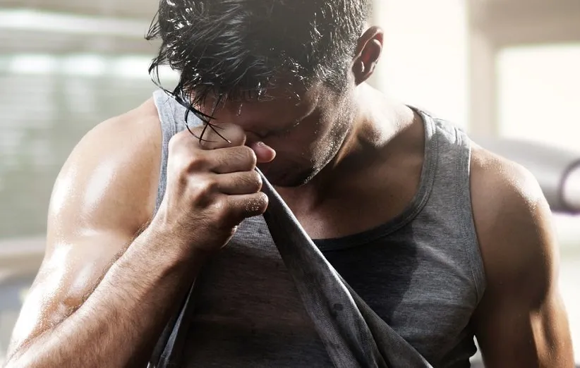 چه چیزهایی منجر به عرق کردن می‌شوند؟