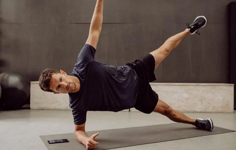 پایین آوردن باسن از بغل