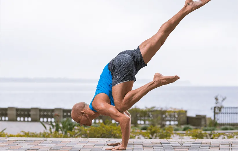 حرکت کلاغ یک پا