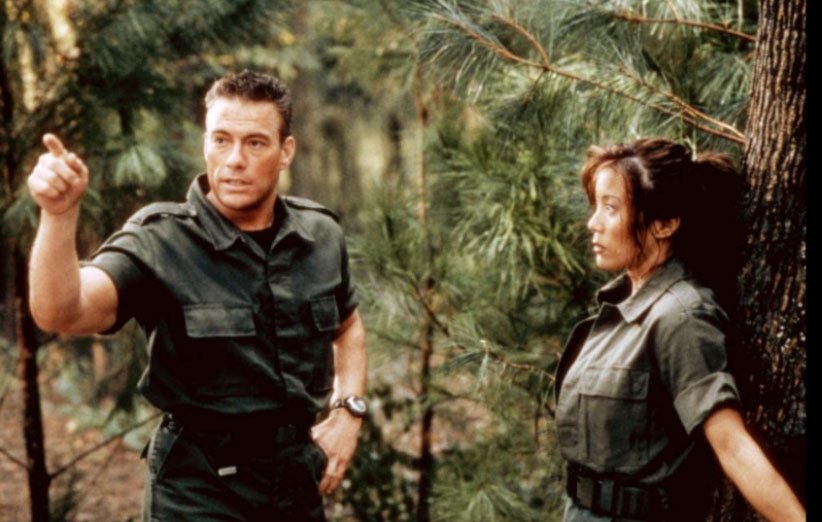 ژان کلود ون دام در نمایی از فیلم سرباز جهانی: بازگشت
