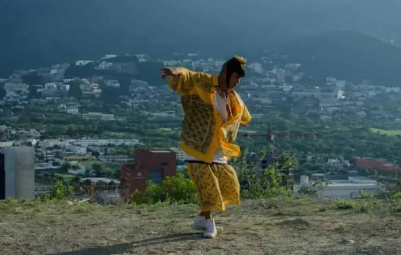 من دیگر این جا نیستم