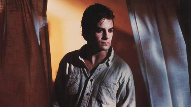 تاریکی نزدیک