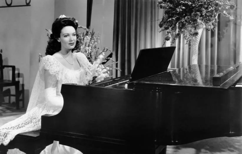 با بیوفایی شما فیلم محبوب گیرمو دل تورو