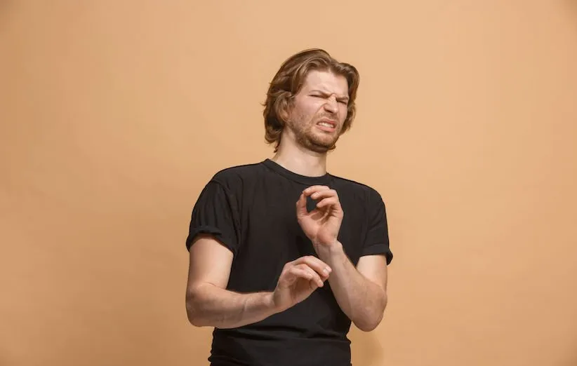 وستی‌فوبیا (ترس از لباس)