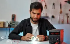 منبع تغذیه الکتریکی یاکسون YX-305