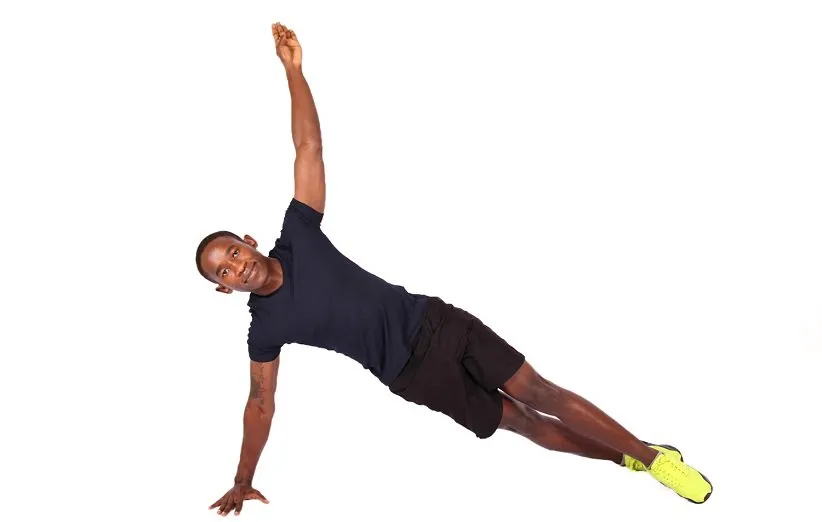 پلانک از بغل با عقب بردن پا