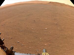 محل فرود مناسب برای مأموریت بازگردانی نمونه از مریخ از نگاه مریخ‌نورد پشتکار