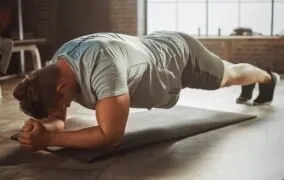 21 تمرین برای آب کردن چربی و تقویت شکم که باید امتحان کنید