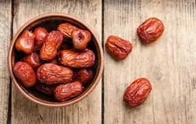 هر آنچه باید درباره‌ی خواص عناب و ضررهای آن برای سلامتی بدانید