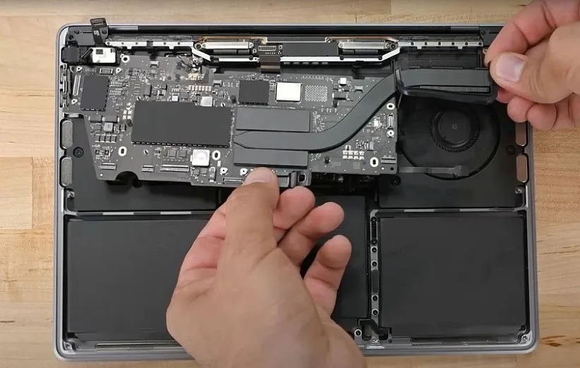 برنامه تعمیر در خانه اپل