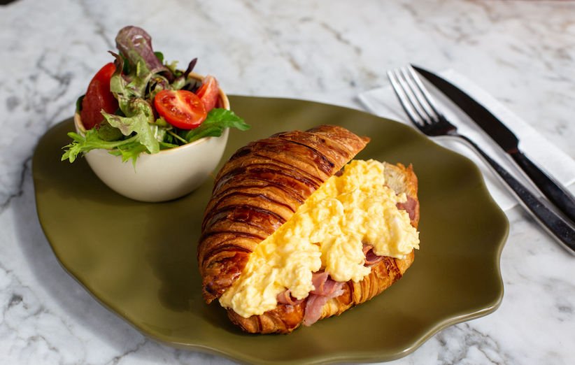 ۱۴ نوع صبحانه‌ فرانسوی کلاسیک که باید امتحان کنید!