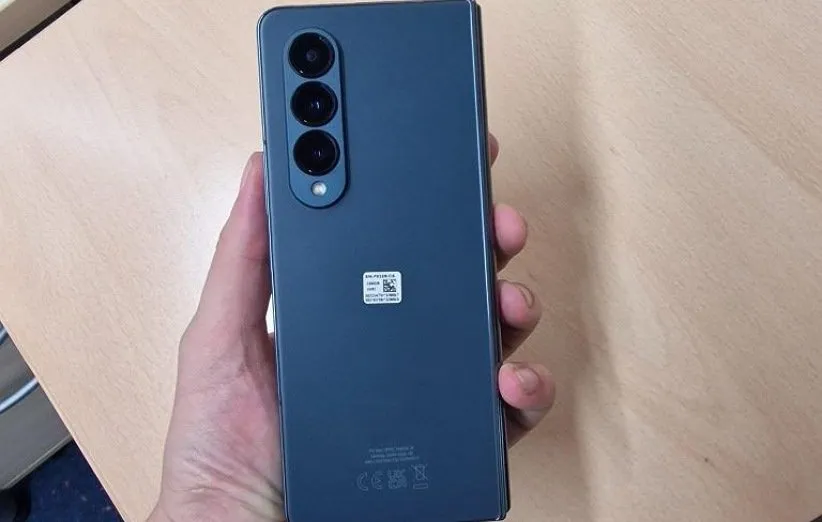 زد فولد 4 و زد فلیپ 4