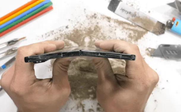 مقاومت گلکسی زد فولد 4