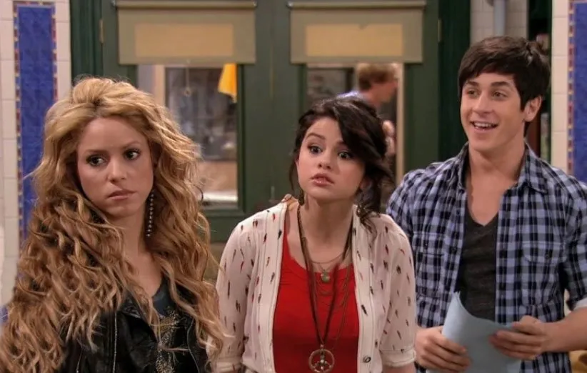 سلنا گومز و شکیرا دو ستارهی مشهور سریال جادوگران محلهی ویورلی