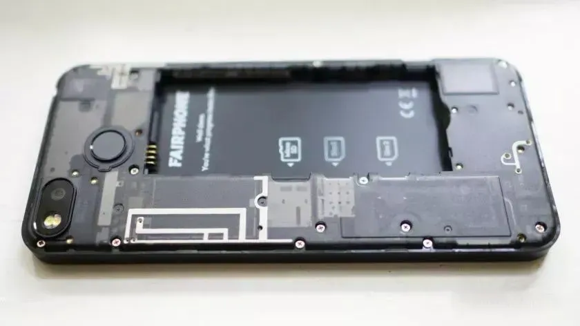 باتری قابل تعویض