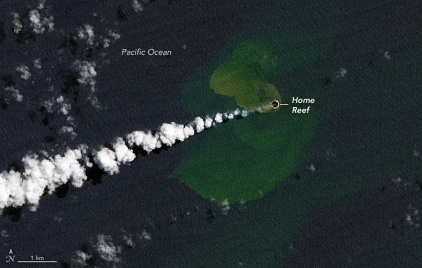 جزیره ایجاد شده بر اثر آتشفشان هوم ریف