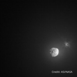 برخورد دارت ناسا به سیارک دیمورفوس از نگاه دوربین کوچک همراه فضاپیما
